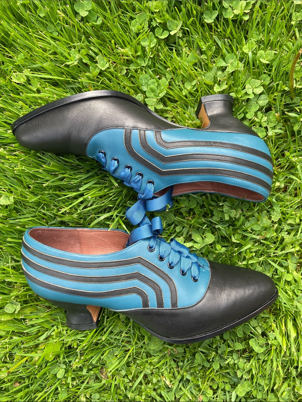American Duchess Bernadette Blue/Black Edwardian Oxford Shoe Women's Size 9.5 - Picture 6 of 14